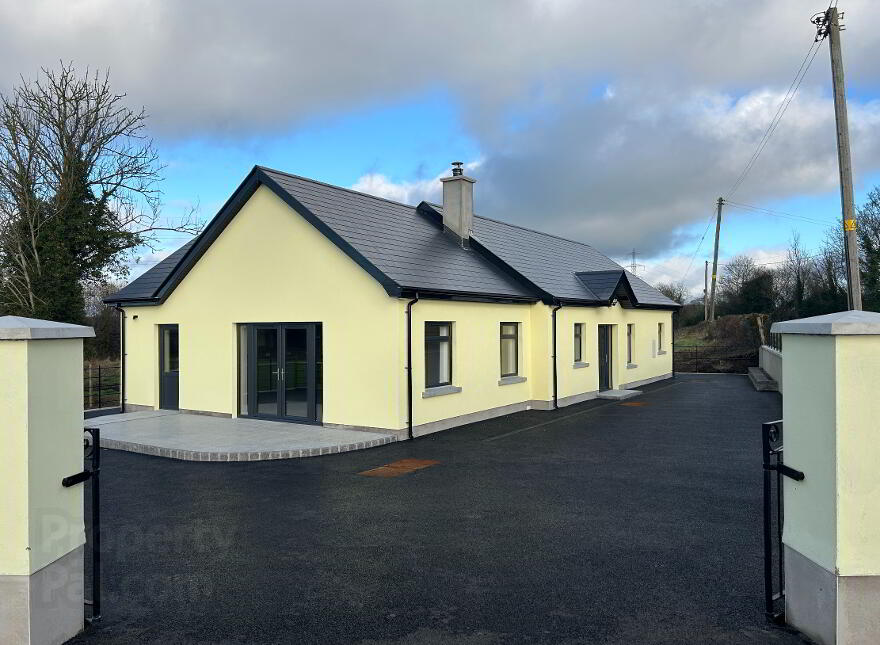 178 Magheralane Road, Randalstown, BT41 2PE photo