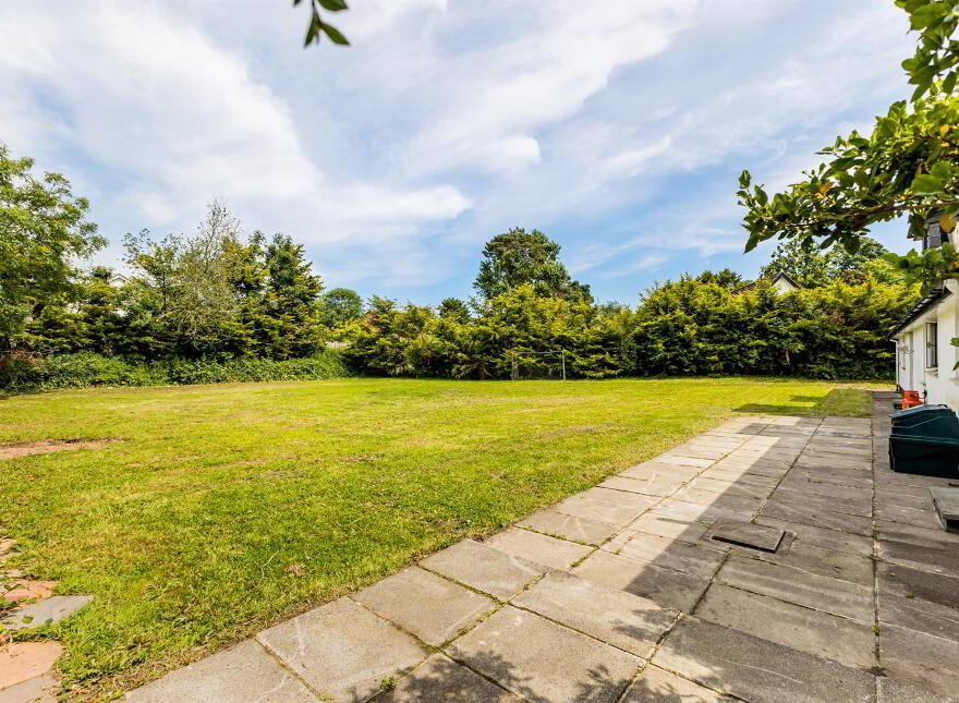17 Carnesure Park, Comber, BT23 5LT