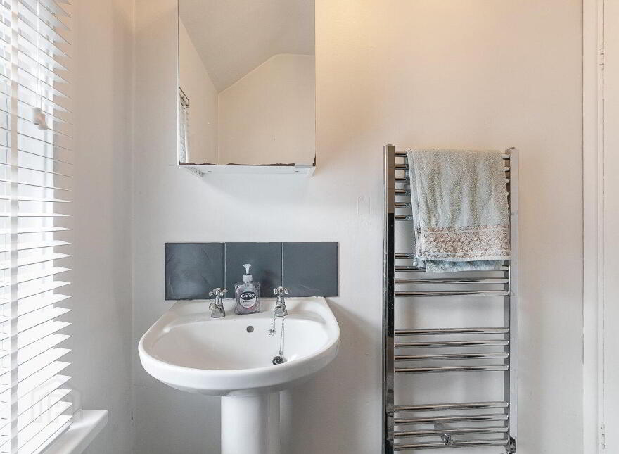 22 Windsor Drive, Belfast, BT9 7FH