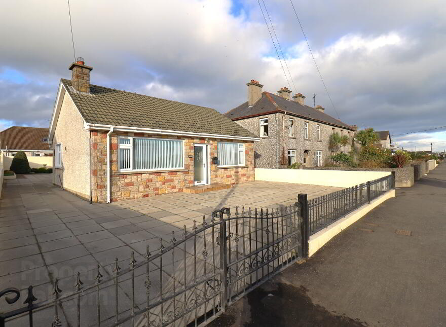 83 Newcastle Road, Kilkeel, Newry, BT34 4NJ photo