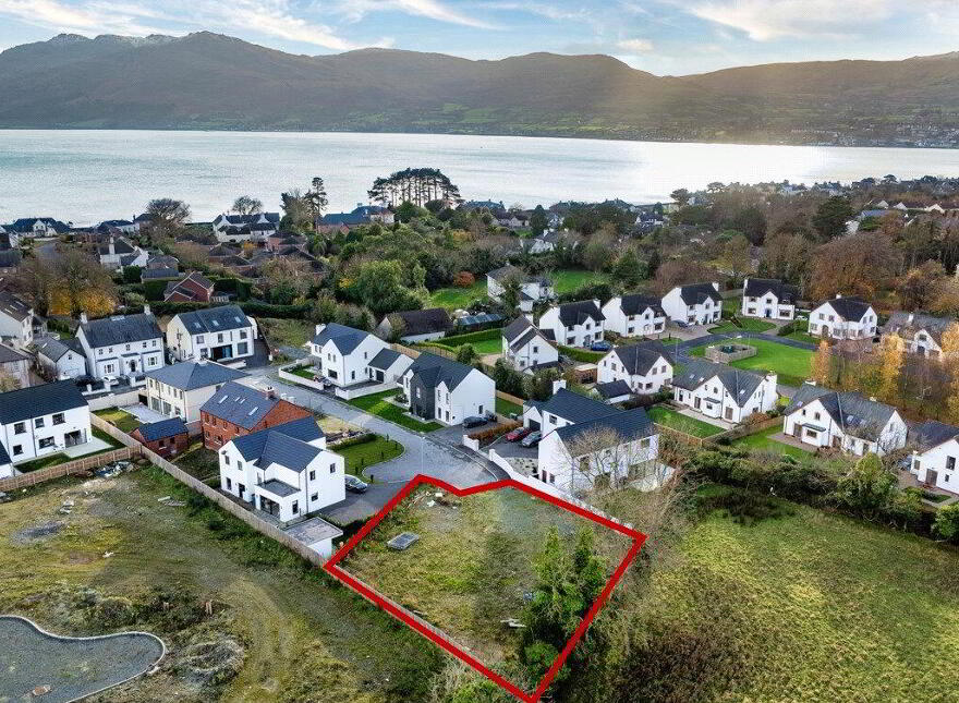 "The Diamond", Seafields, Warrenpoint, Newry, BT34 3TG