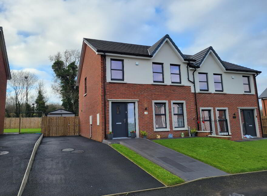 108 Blackthorn Rise, Larne, BT40 2HL photo