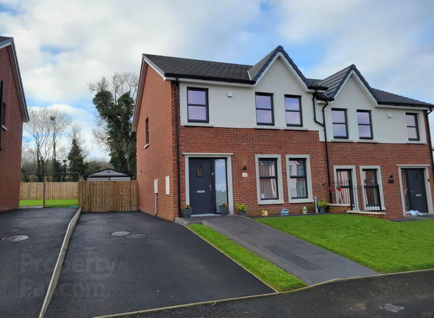 108 Blackthorn Rise, Larne, BT40 2HL photo