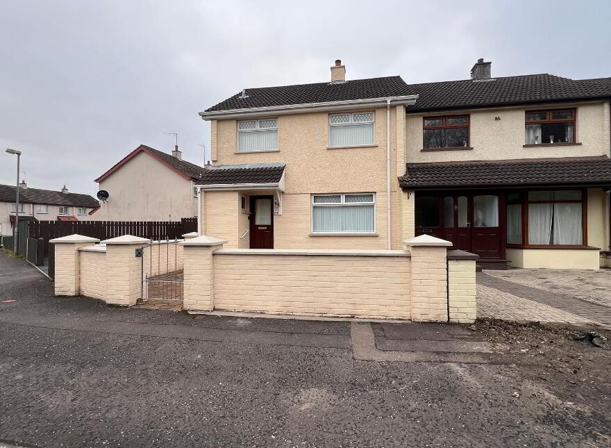 64 Park View, Castledawson, BT45 8AT photo