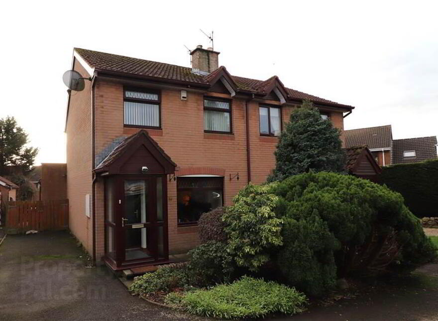 56 Glenwood Court, Glenavy Road, Lisburn, BT28 3UD photo