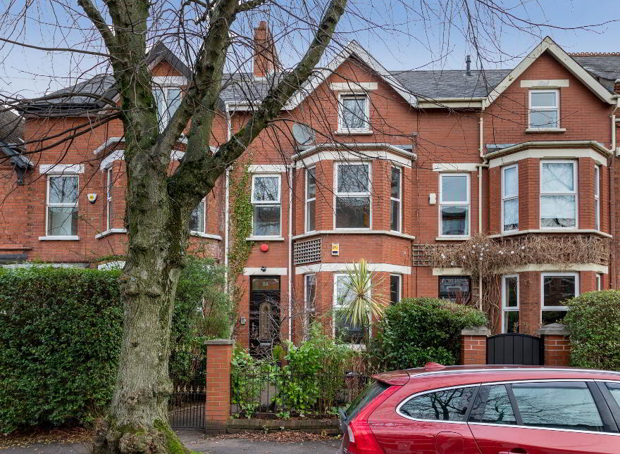 8a North Parade, Belfast, BT7 2GG photo