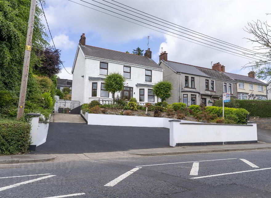27 Hillsborough Road, Dromore, BT25 1DE photo