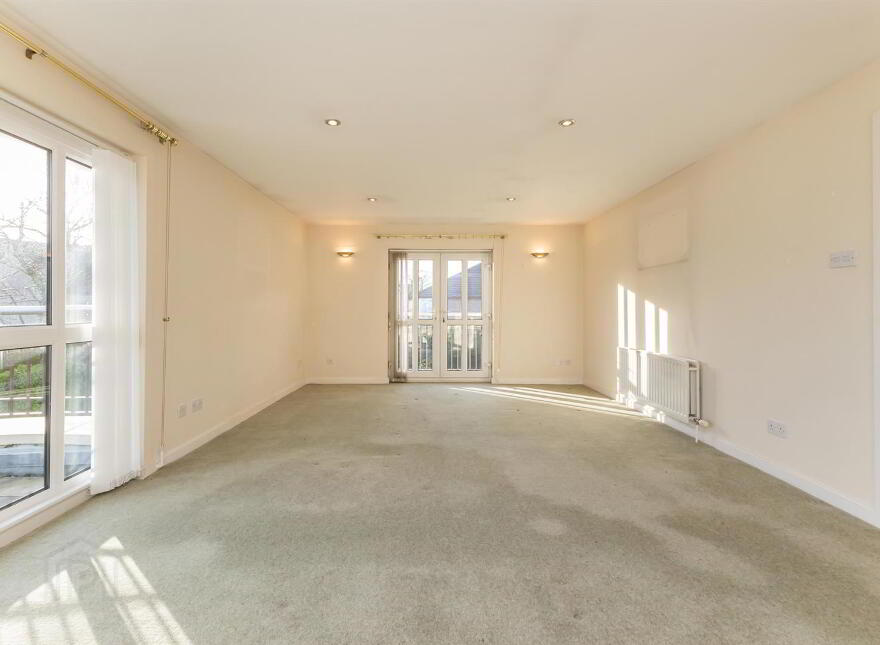 8 Penthouse, Bayside Apartments, 24 Ballyholme Road, Bangor, BT20 5JS