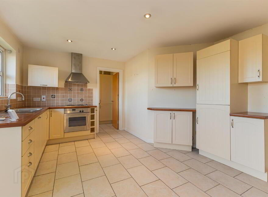 8 Penthouse, Bayside Apartments, 24 Ballyholme Road, Bangor, BT20 5JS