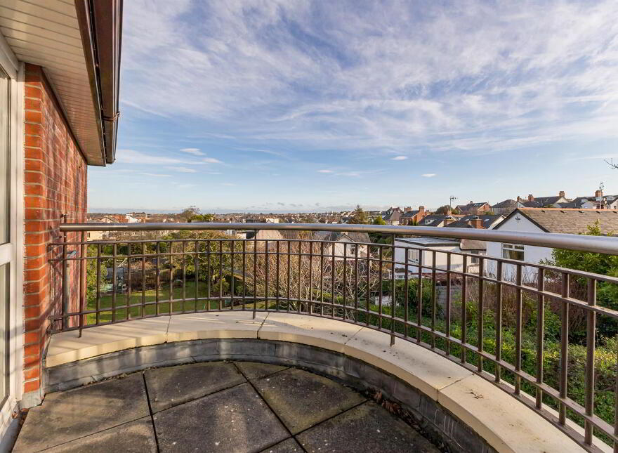 8 Penthouse, Bayside Apartments, 24 Ballyholme Road, Bangor, BT20 5JS