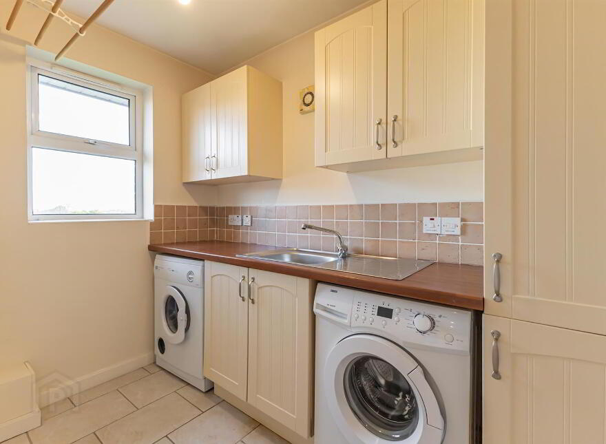 8 Penthouse, Bayside Apartments, 24 Ballyholme Road, Bangor, BT20 5JS