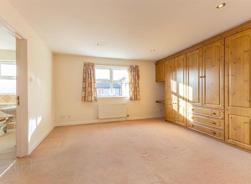 8 Penthouse, Bayside Apartments, 24 Ballyholme Road, Bangor, BT20 5JS