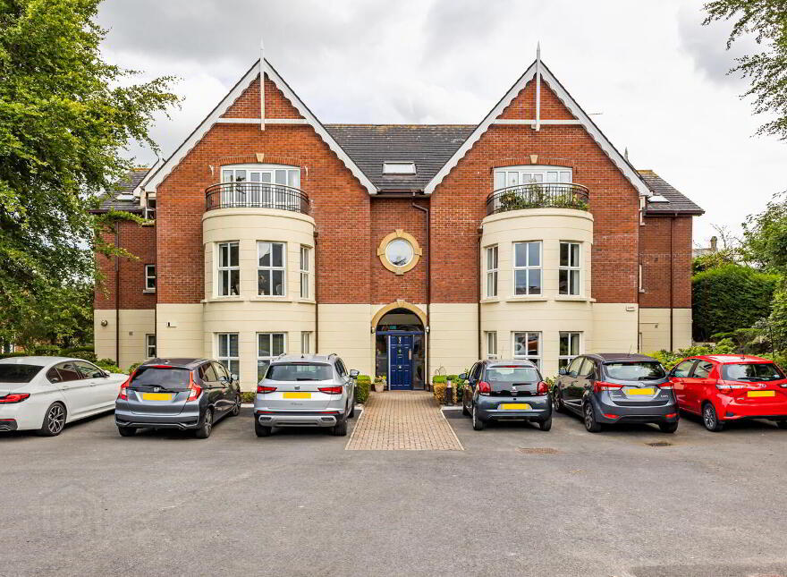8 Penthouse, Bayside Apartments, 24 Ballyholme Road, Bangor, BT20 5JS