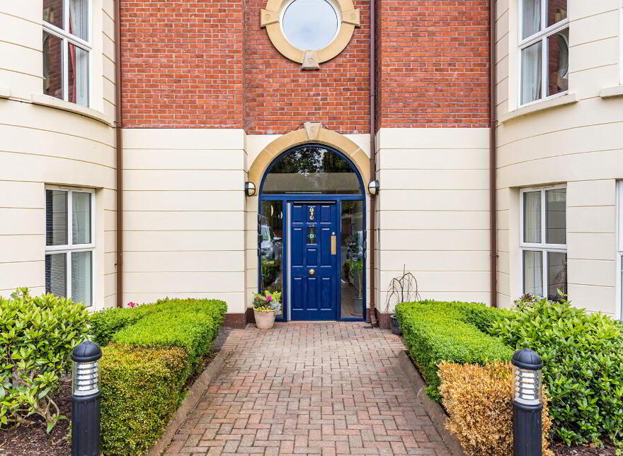 8 Penthouse, Bayside Apartments, 24 Ballyholme Road, Bangor, BT20 5JS