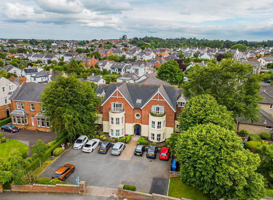 8 Penthouse, Bayside Apartments, 24 Ballyholme Road, Bangor, BT20 5JS