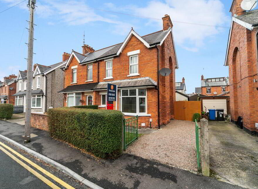 28 Loopland Park, Belfast, BT6 9DY photo