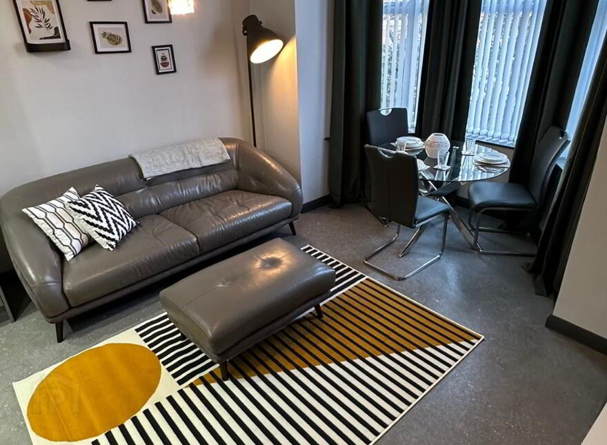 Wellington Park, Belfast, BT9 6DP