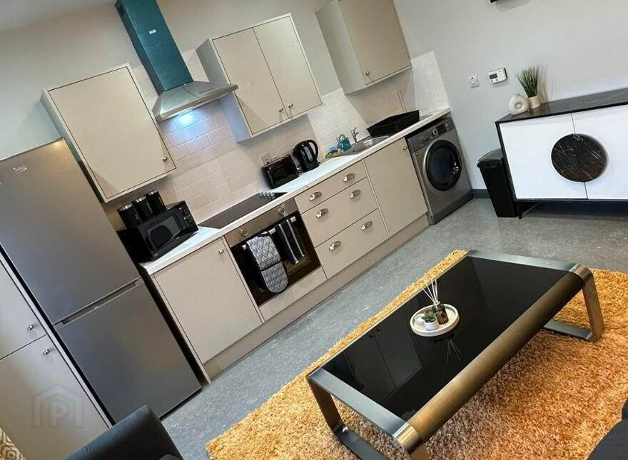 Wellington Park, Belfast, BT9 6DP