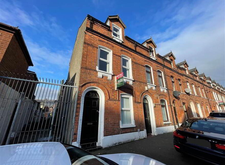 39 Crocus Street, Belfast, BT12 7AP photo