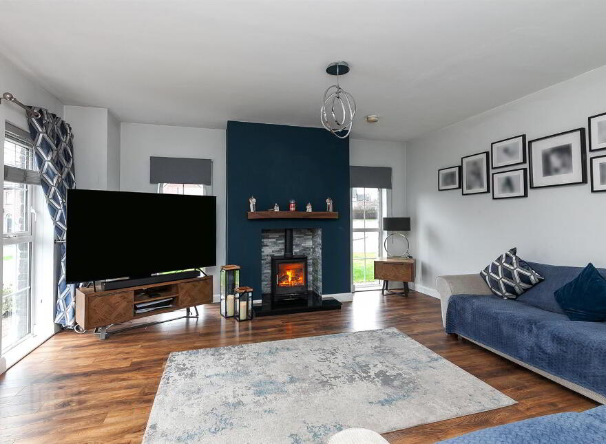 25 Clover Brook, Larne, BT40 2UP