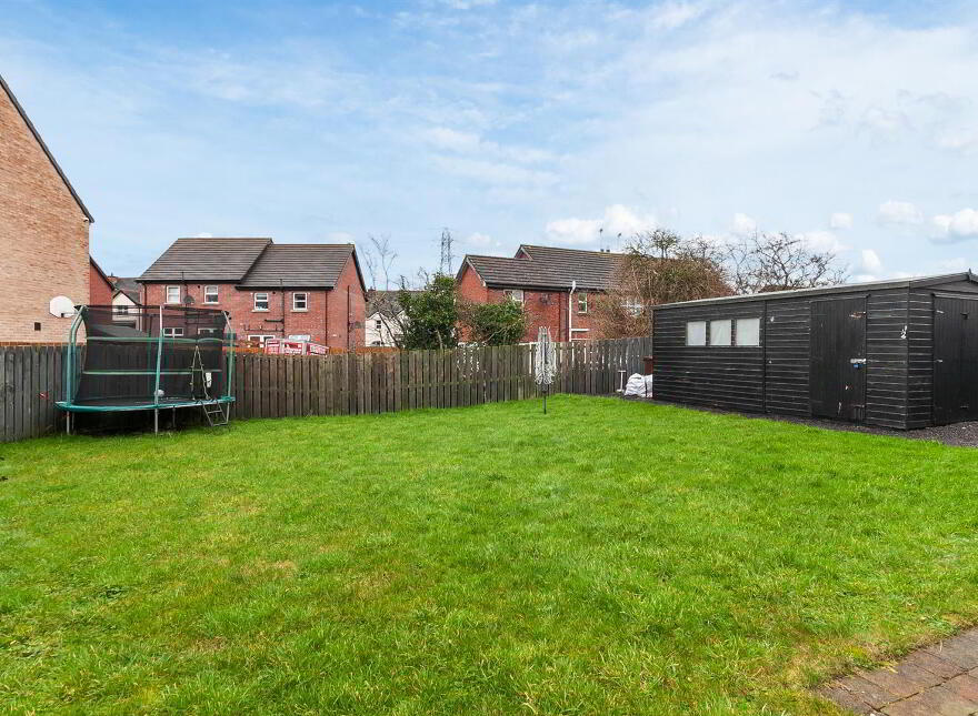 25 Clover Brook, Larne, BT40 2UP