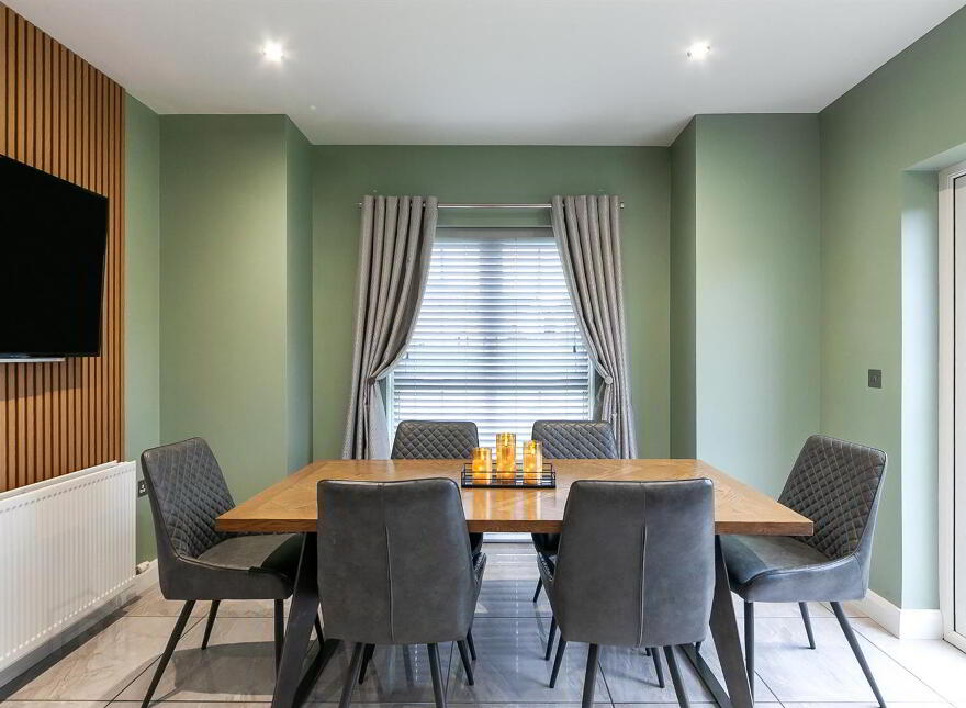 25 Clover Brook, Larne, BT40 2UP