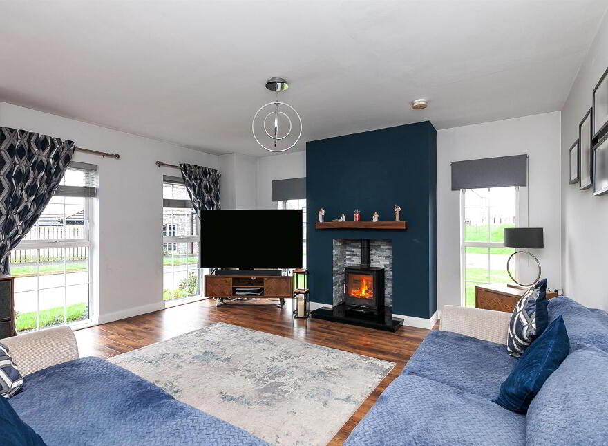 25 Clover Brook, Larne, BT40 2UP