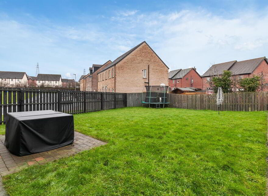 25 Clover Brook, Larne, BT40 2UP