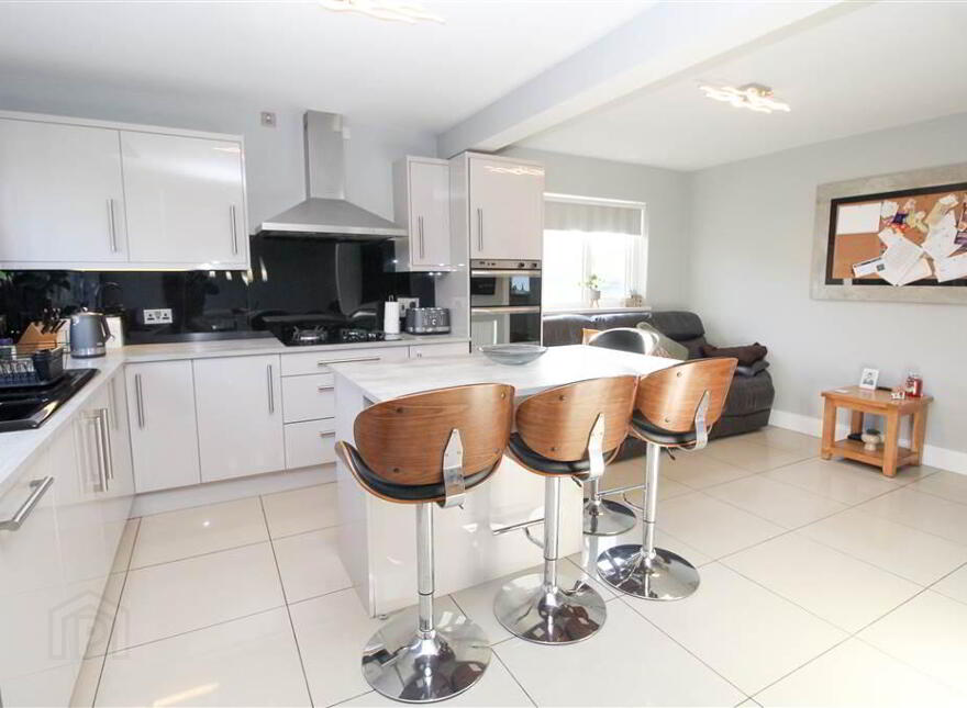 276a Comber Road, Dundonald, Belfast, BT16 1UR
