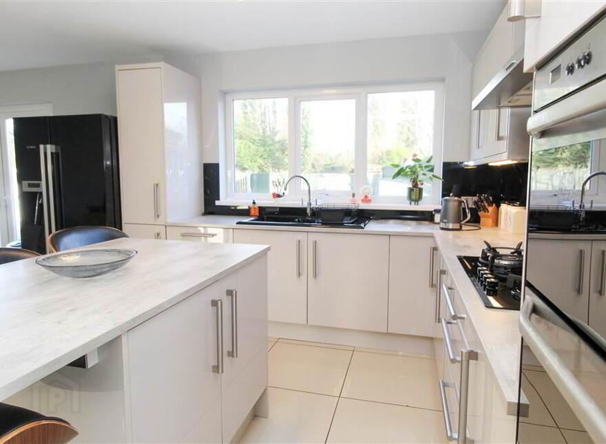 276a Comber Road, Dundonald, Belfast, BT16 1UR