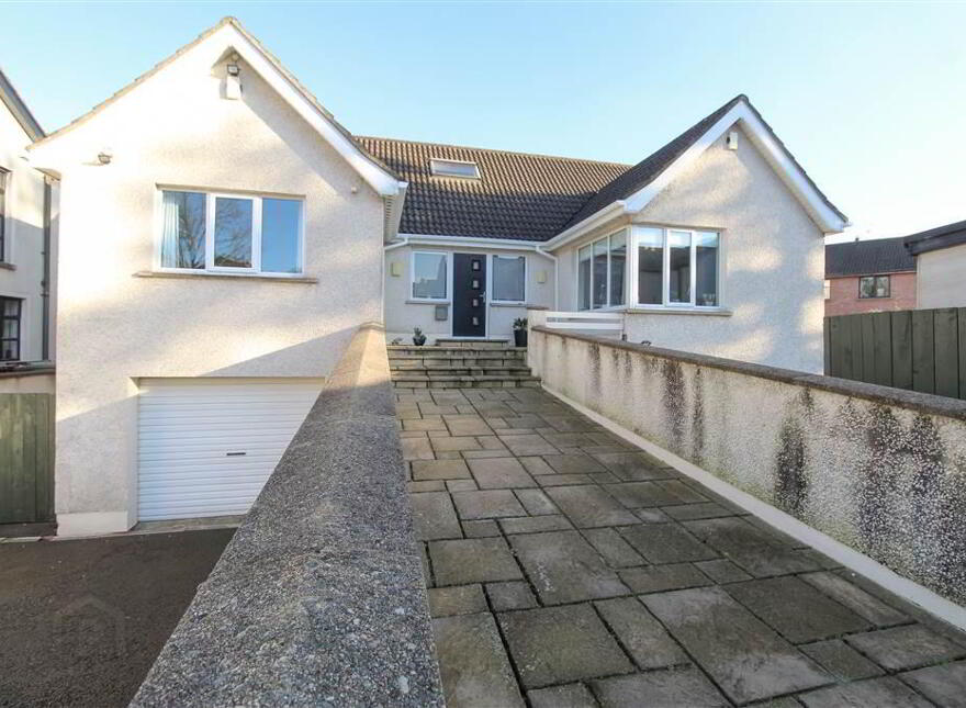 276a Comber Road, Dundonald, Belfast, BT16 1UR