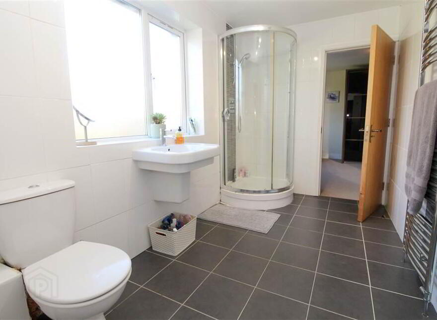 276a Comber Road, Dundonald, Belfast, BT16 1UR