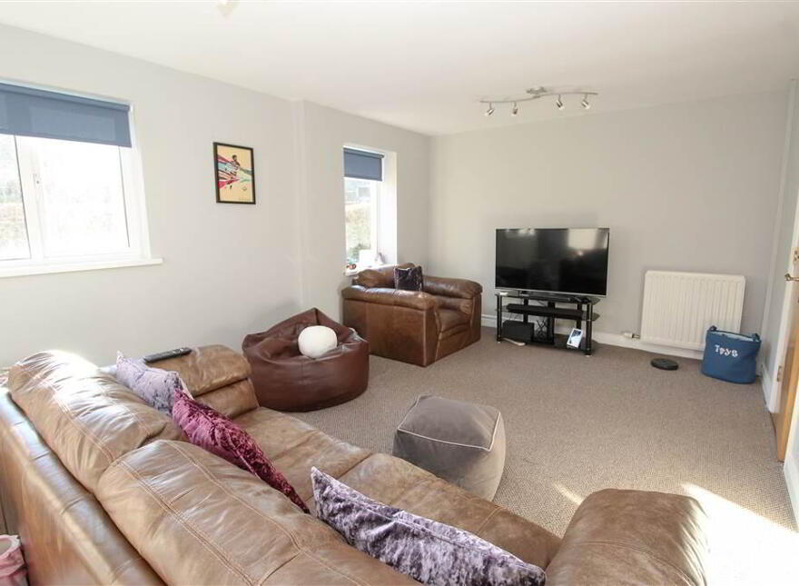 276a Comber Road, Dundonald, Belfast, BT16 1UR