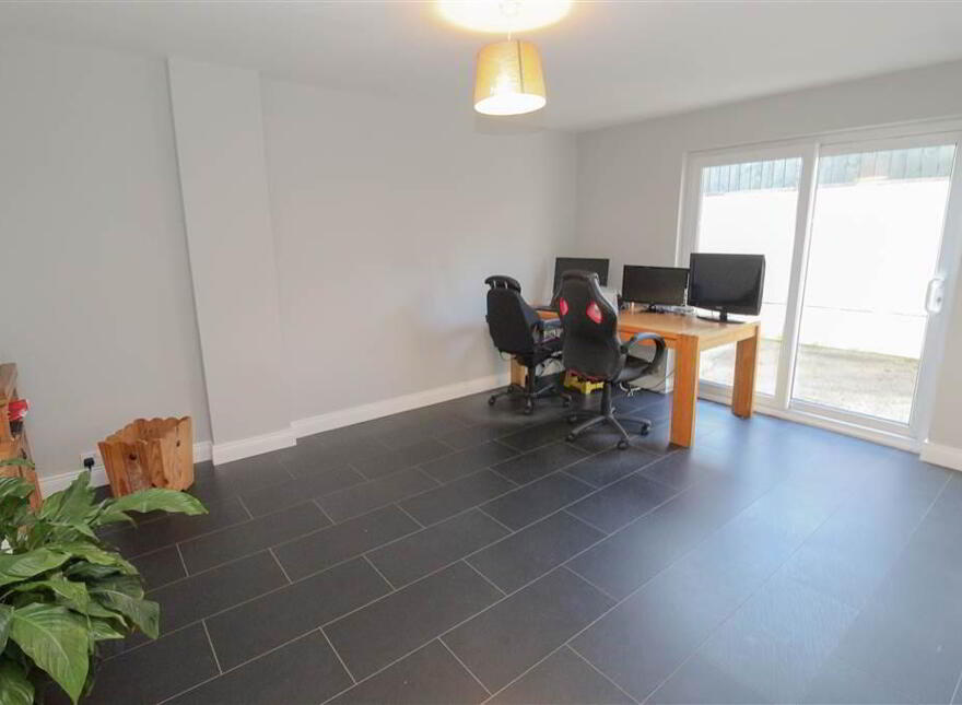 276a Comber Road, Dundonald, Belfast, BT16 1UR