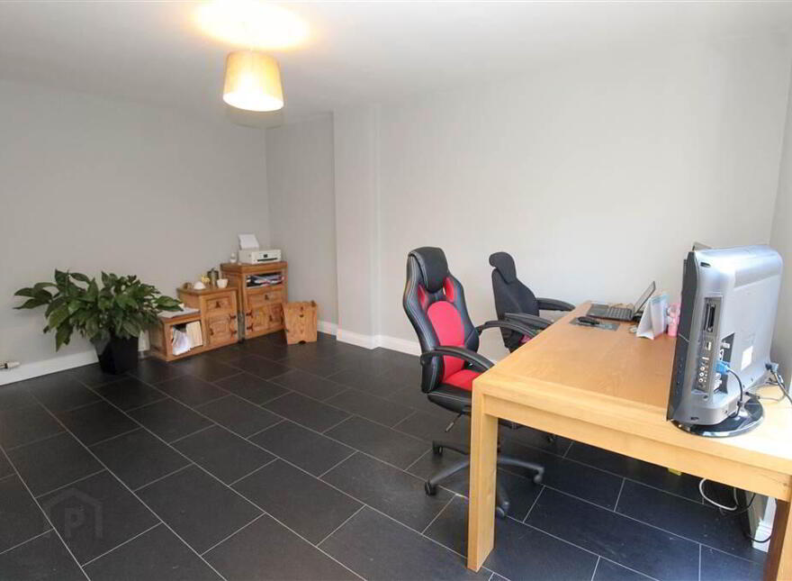 276a Comber Road, Dundonald, Belfast, BT16 1UR