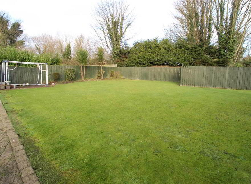 276a Comber Road, Dundonald, Belfast, BT16 1UR