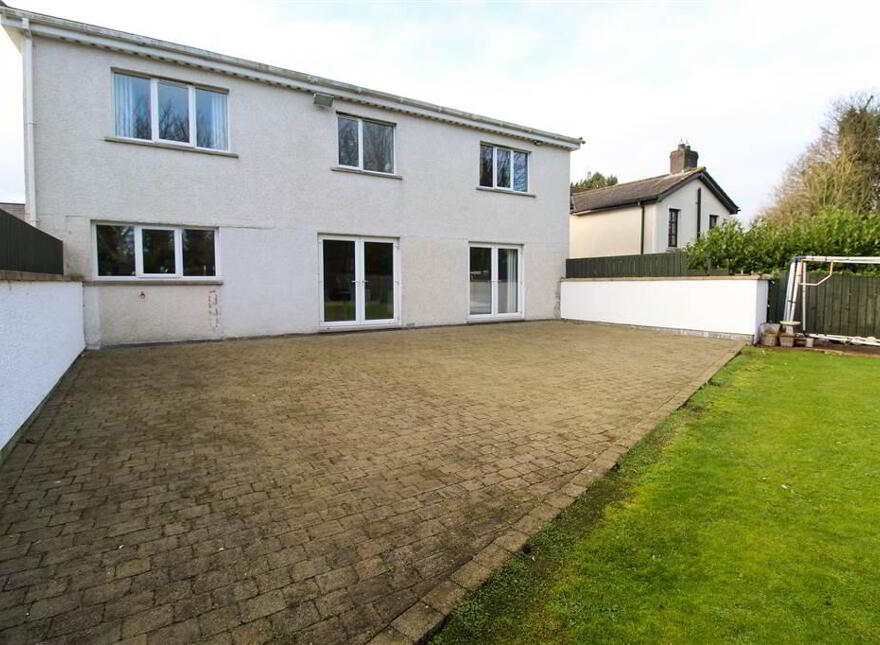 276a Comber Road, Dundonald, Belfast, BT16 1UR