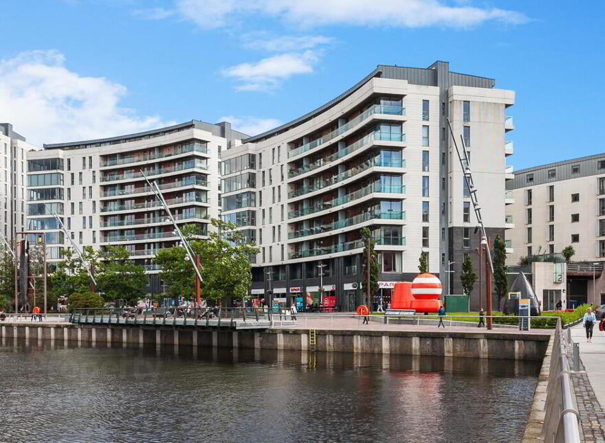 Apt 2-05, 2 Queens Road, Titanic Quarter, Belfast, BT3 9FB photo