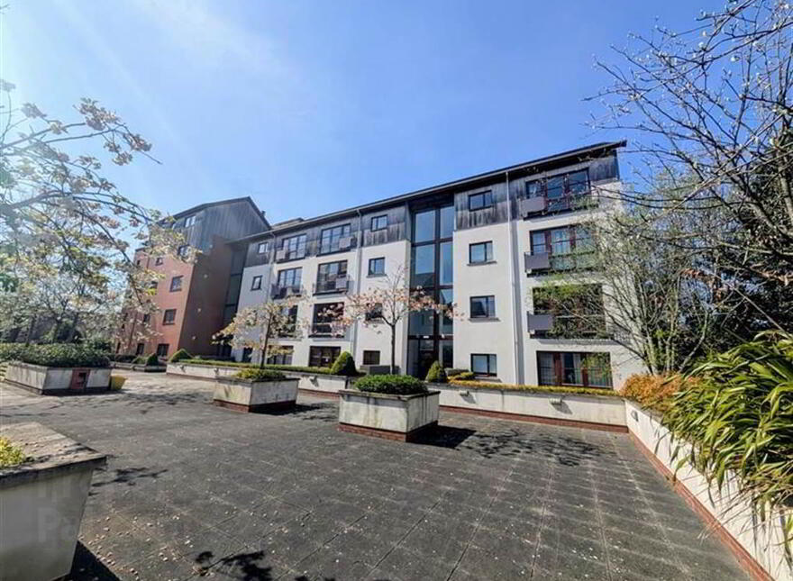 A14 Malone Square, 40 Windsor Park, Belfast, BT9 6JU photo