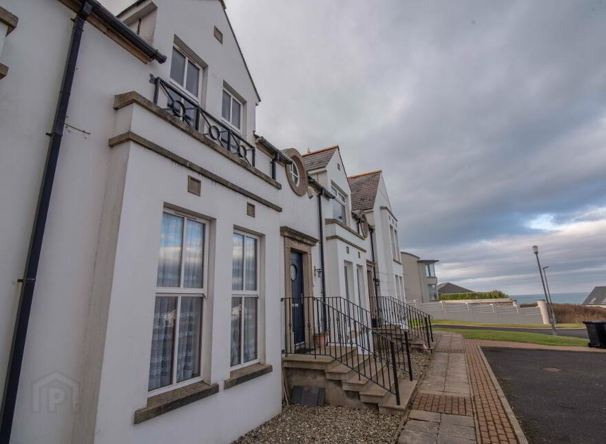 10 Ailsa Terrace (holiday Let), Portrush, BT56 8GE