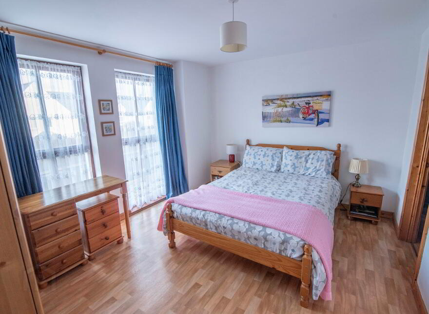 10 Ailsa Terrace (holiday Let), Portrush, BT56 8GE