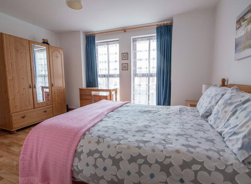 10 Ailsa Terrace (holiday Let), Portrush, BT56 8GE