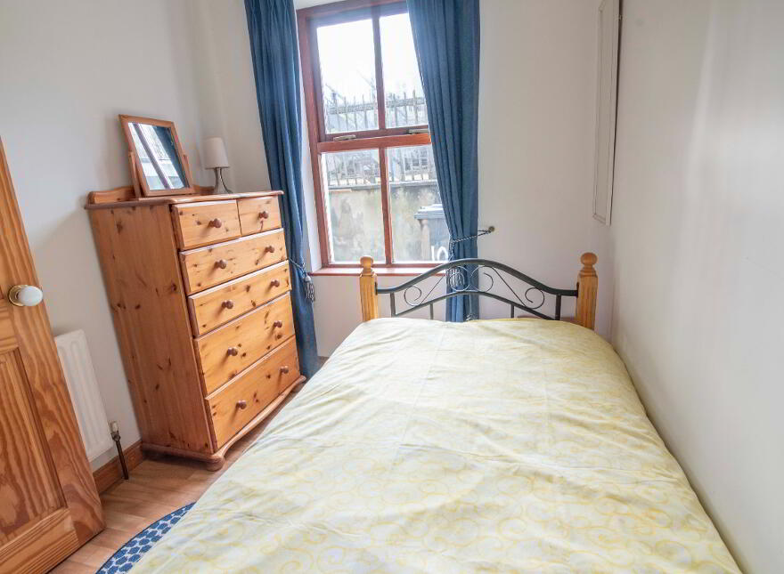 10 Ailsa Terrace (holiday Let), Portrush, BT56 8GE