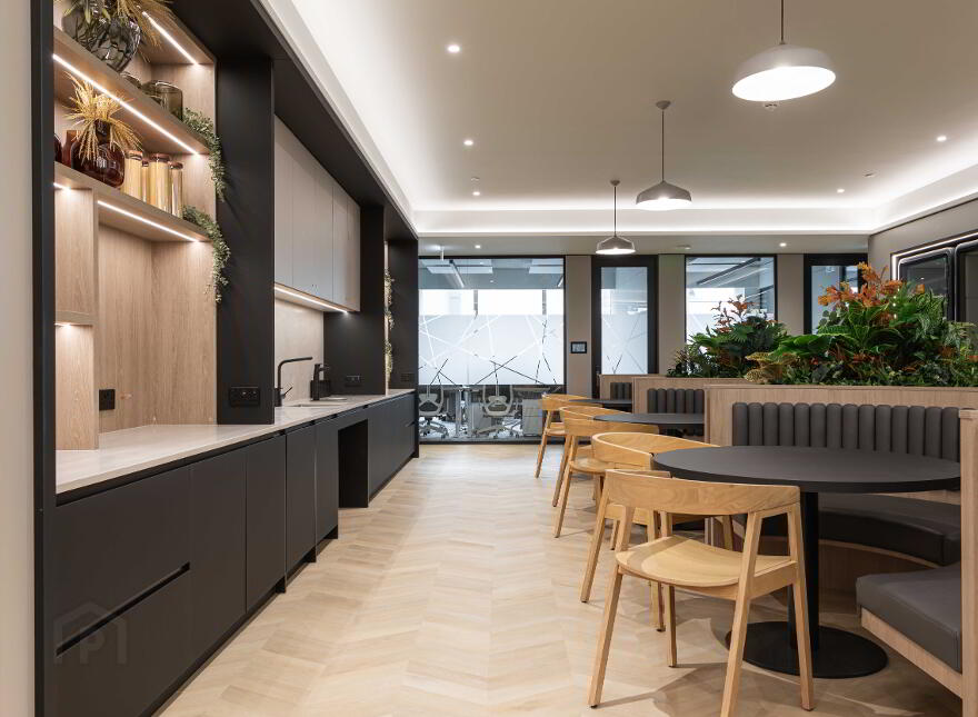 Metro Building, 6-9 Donegal Square South, Belfast, BT1 5JA