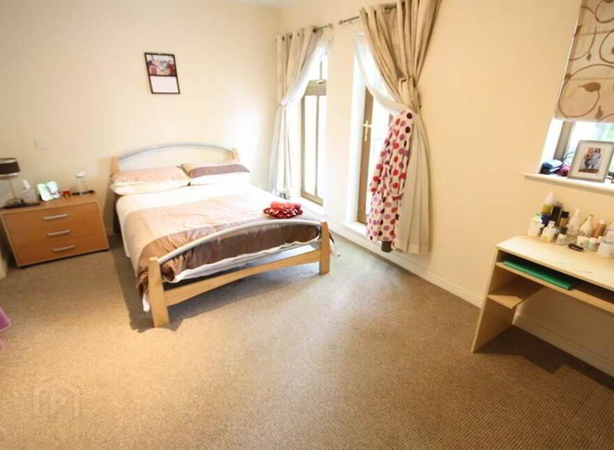 5 The Cloisters, Belfast, BT7 1GD