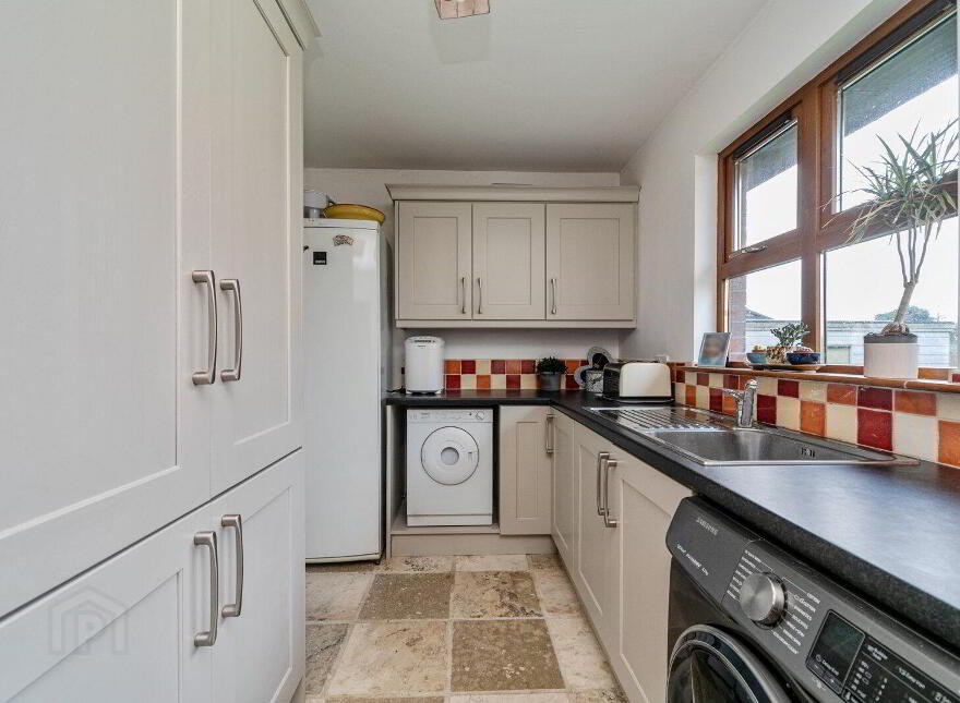 8 Shelling Hill, Lisburn, BT27 5NZ