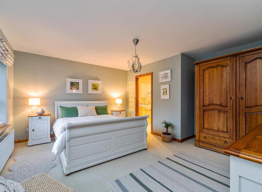 8 Shelling Hill, Lisburn, BT27 5NZ