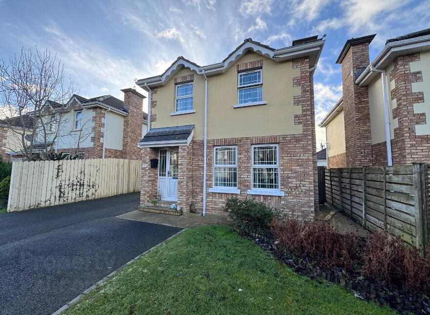 45 Whispering Pines, Limavady, BT49 0UF photo