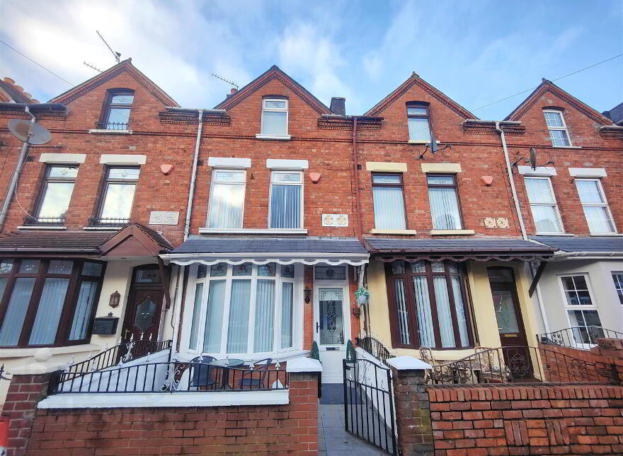 67 Willowbank Gardens, Belfast, BT15 5AJ photo