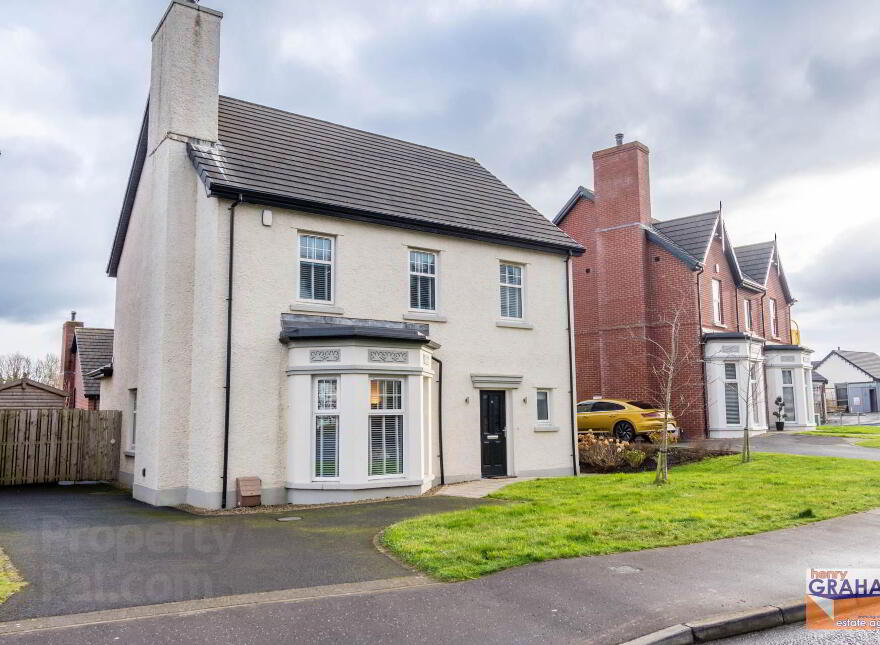 52 Fairfields Glen, Lisburn, BT28 3QL photo